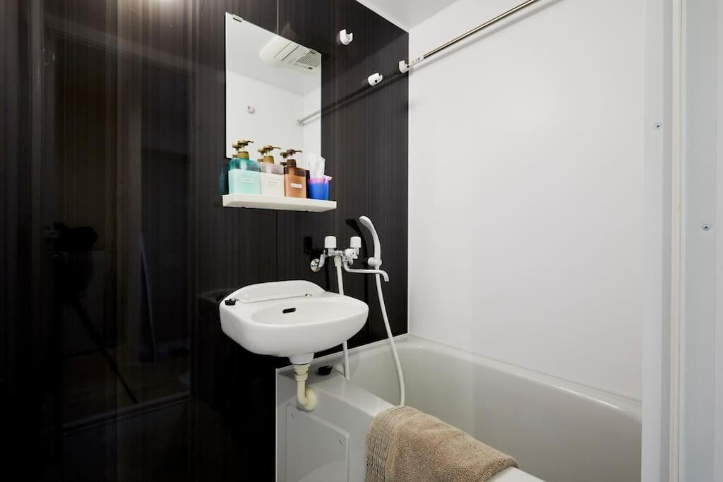 【Great Location!】Near Shinjuku Sta./Cafe#202 Appartamento Tokyo Esterno foto